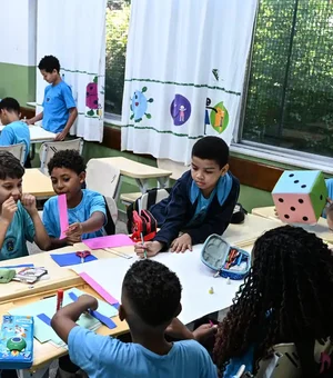 Governo fixa em R$ 5,1 mil novo piso nacional do magistério