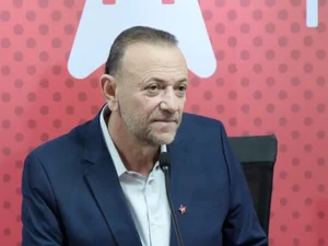 “Lula não se curvou”, diz presidente do PT após Trump reduzir tarifas