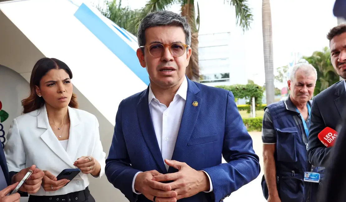 Randolfe Rodrigues afirma que governo deve indicar outro nome para STF