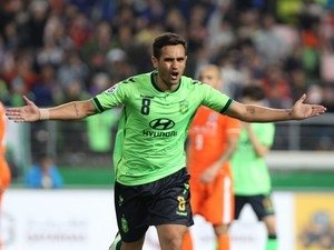 Ceará acerta contratação do meia alagoano Eninho