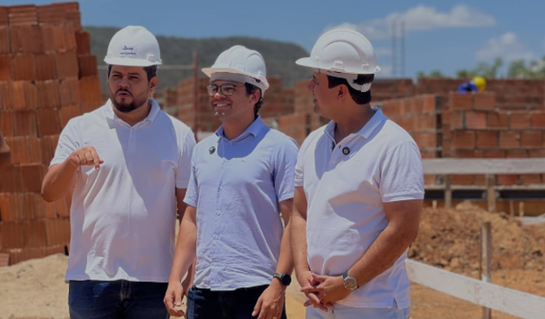 Prefeito Bebeto Barros confere de perto os últimos ajustes e abertura da 5ª ExpoGirau é oficializada