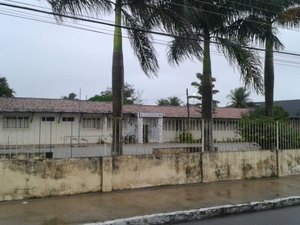 Criminoso invade loja pelo teto e furta notebook,  iphone e dinheiro