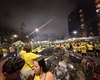 Vinda de Carlos Bolsonaro leva 150 mil pessoas ao Bloco do 22 em Maceió
