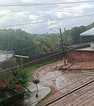 Chuvas provocam queda de muro no bairro do São Jorge