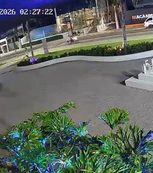 Coligação aciona Justiça após estruturas contra JHC serem espalhadas em Maceió