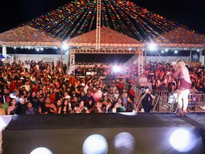 Festival da Mandioca tem início com shows, tradição e recorde de público em Lagoa da Canoa