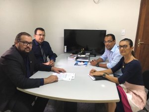 “MEC precisa tomar providências', diz OAB e DPE sobre conflito entre universidades