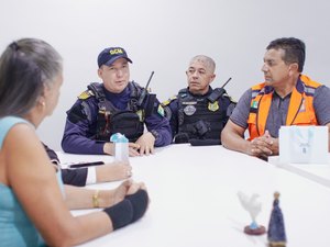 Prefeita se reúne com empresários e reforça a importância de notificar à PM em casos de roubos e furtos