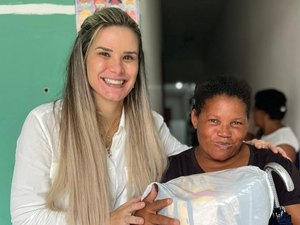 ”Em três anos, nossa gestão contemplou mais de 34 mil famílias com entrega de cestas básicas e demonstrou cuidado com o povo”, diz Ceci