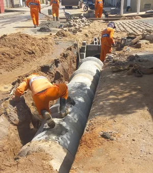 Prefeitura intensifica obras de drenagem em ruas que sofrem com alagamentos em Palmeira dos Índios