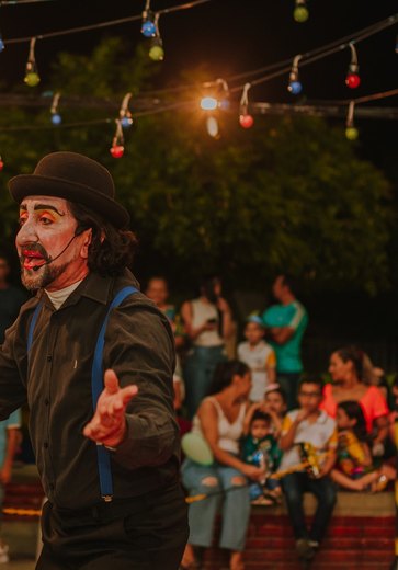 Festival de Teatro de Rua leva arte e encanto para o  Lago do Goiti, em Palmeira dos Índios
