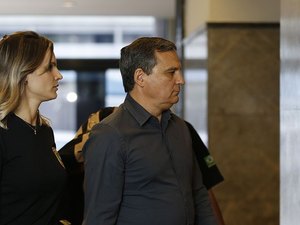 Sérgio Cabral negocia delação premiada com Polícia Federal
