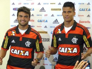 Apostas de Luxa, Thallyson e Arthur Maia são apresentados pelo Flamengo