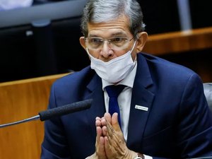 Bolsonaro decide trocar presidente da Petrobras