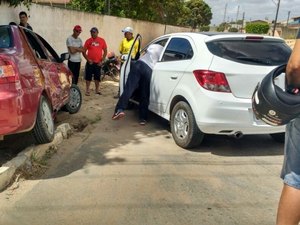 Motorista realiza manobra irregular e provoca colisão em trecho da AL-220