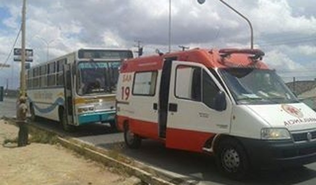 Gestante passa mal em coletivo e é socorrida pelo SAMU