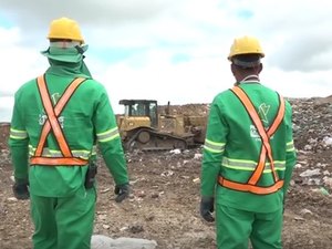 [Vídeo] Gestores convidam promotor para conhecer CTR em Craíbas