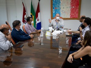 Reitor da Ufal assina aditivo que garante investimentos para curso de agroecologia