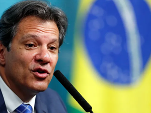Haddad determina que Receita doe itens apreendidos para vítimas de chuvas em SP