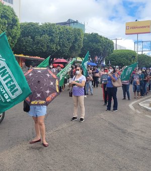 Professores grevistas tem salários cortados em Delmiro Gouveia