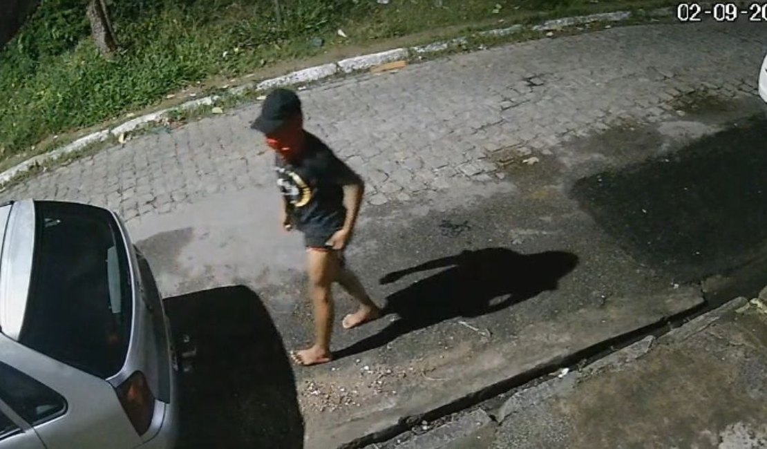 Homem tenta roubar dois carros no Jacintinho durante a madrugada