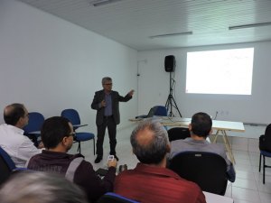 Casal elabora projeto para melhorar abastecimento do bairro do Jacintinho