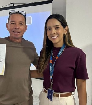 Permissionários da Praça da Faculdade recebem boxes e certificados em Maceió