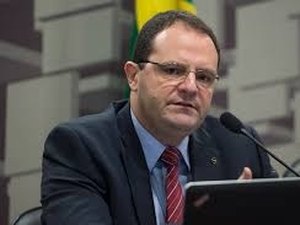 Nelson Barbosa assume o Ministério da Fazenda