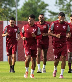 No CT Ninho do Galo, CRB inicia preparação para enfrentar o ASA pelo Nordestão