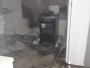 Vazamento de gás causa incêndio em residência na cidade de Delmiro Gouveia