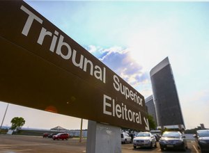 TSE exonera servidor responsável por inserções da propaganda eleitoral