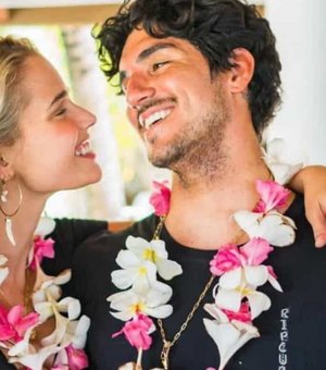 Yasmin Brunet e Gabriel Medina se casam no Havaí, diz colunista