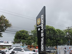 Polícia apreende carro utilizado em crimes de homicídio e prende passageiro