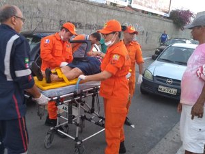 Mulher é atropelada próximo a ponto de ônibus Av. Dona Constança 