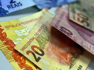 Arrecadação federal bate recorde para meses de fevereiro