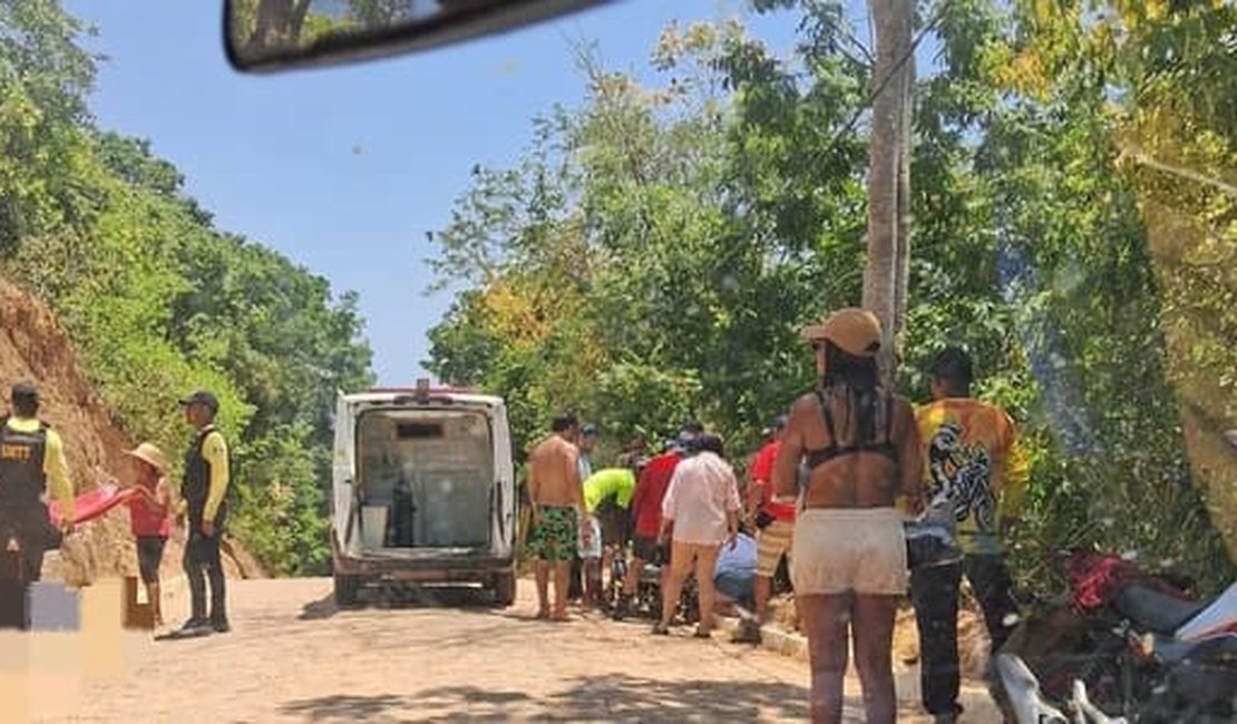 Família diz que turista ferido em acidente de buggy ainda aguarda leito no HGE