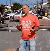 [Vídeo] Moradores do bairro Tabuleiro do Martins fecham rua em protesto contra falta de água