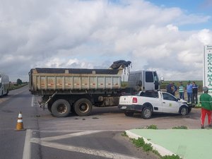 Acidente na BR 101, em Boca da Mata, deixa uma pessoa ferida 