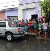 Durante velório população tenta linchar mãe de Dyllan