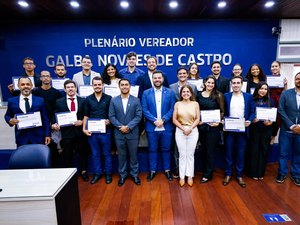 Câmara entrega certificados a servidores após jornada de capacitação da Escola do Legislativo