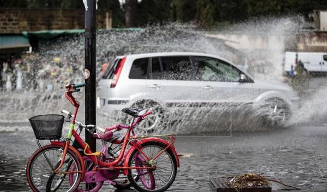 Chuva castiga Itália e deixa pelo menos 12 vítimas