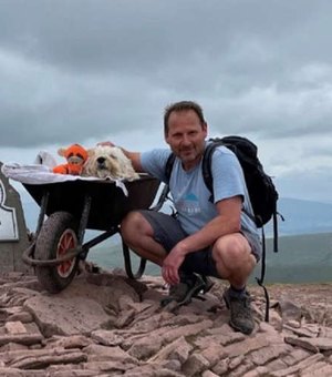 Tutor leva cachorro com leucemia para despedida em sua montanha preferida
