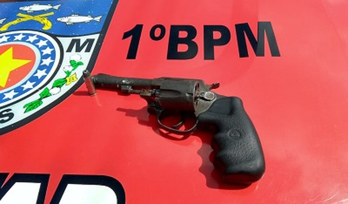 Foragido da Justiça é preso com arma de fogo no Trapiche, em Maceió