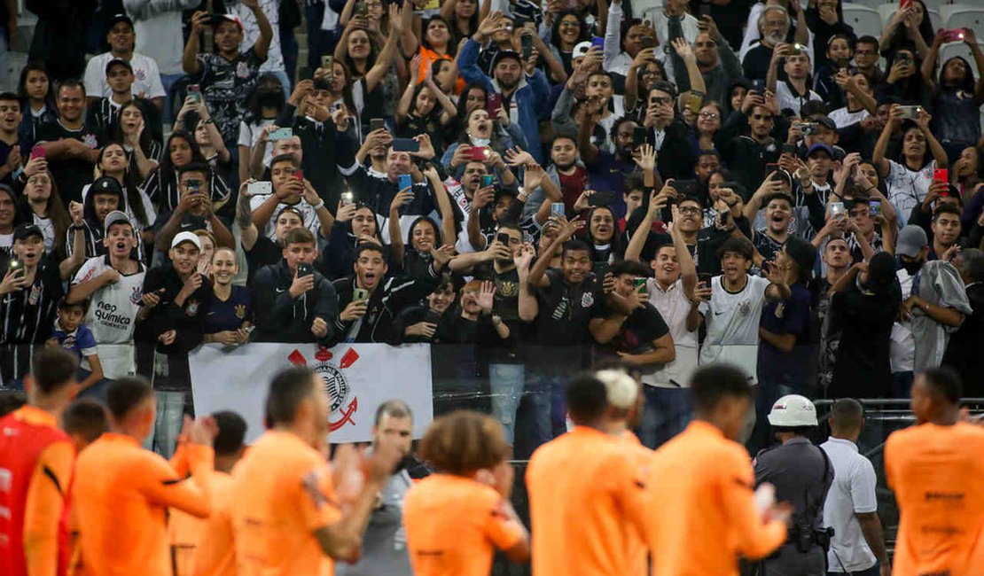Com treino aberto, Corinthians inicia decisão por vaga na final da Copa do Brasil mesmo antes da bola rolar