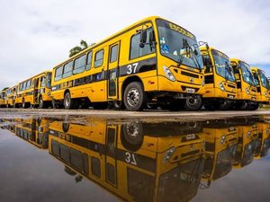 Motorista é preso ao ser flagrado furtando pneus de ônibus escolar em Arapiraca