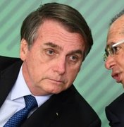 Congelar salário de servidor é o remédio menos amargo, diz Bolsonaro
