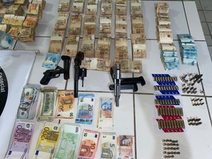 Polícia prende sete pessoas e apreende mais de R$ 600 mil durante Operação Pirâmide Feudal