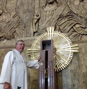 Padre é assassinado durante assalto a igreja em Brasília