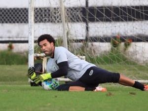 Paulo Foiani relaciona 20 jogadores para duelo com o River