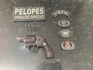 Após denúncia, jovem de 21 anos é preso com arma de fogo em São Sebastião